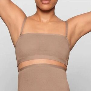 Authentic Skims Powermesh Sheer Bandeau Bralette Bra Size M Clay SOLD OUT